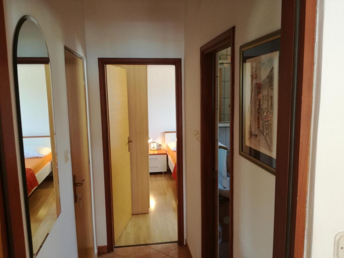 Apartments Nera Тисно Экстерьер фото