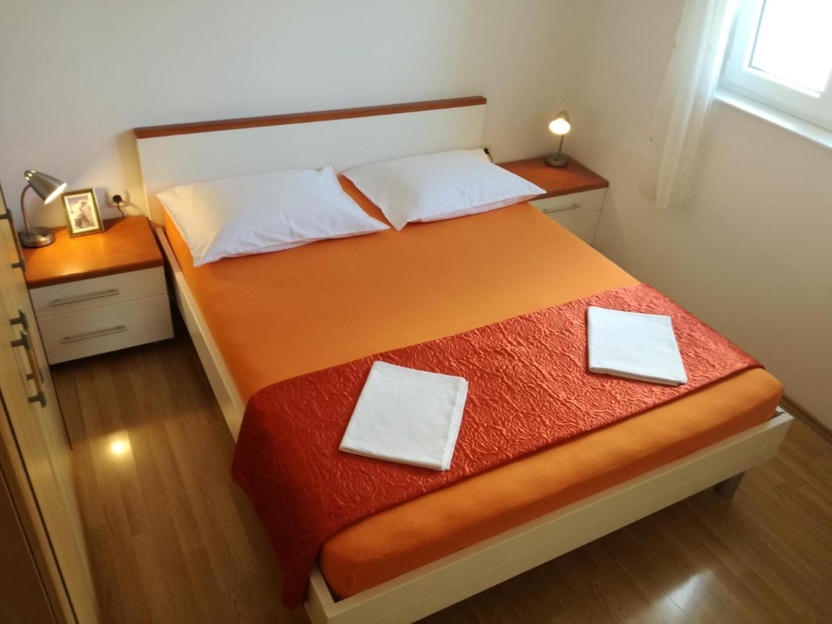 Apartments Nera Тисно Экстерьер фото