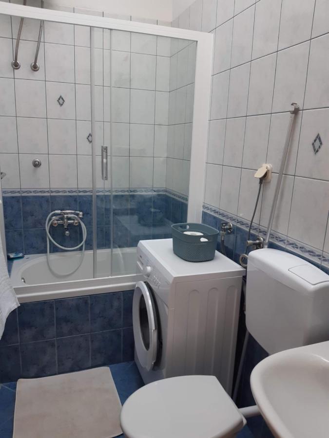 Apartments Nera Тисно Экстерьер фото