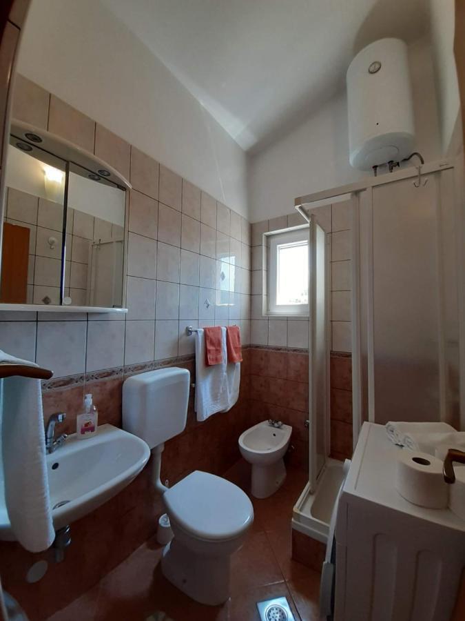 Apartments Nera Тисно Экстерьер фото